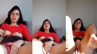 Jessy ASMR desnuda masturbando porno filtrado video