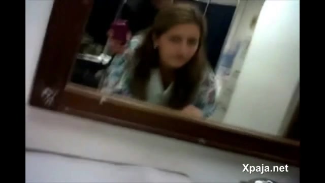 Enfermera cogiendo en el consultorio