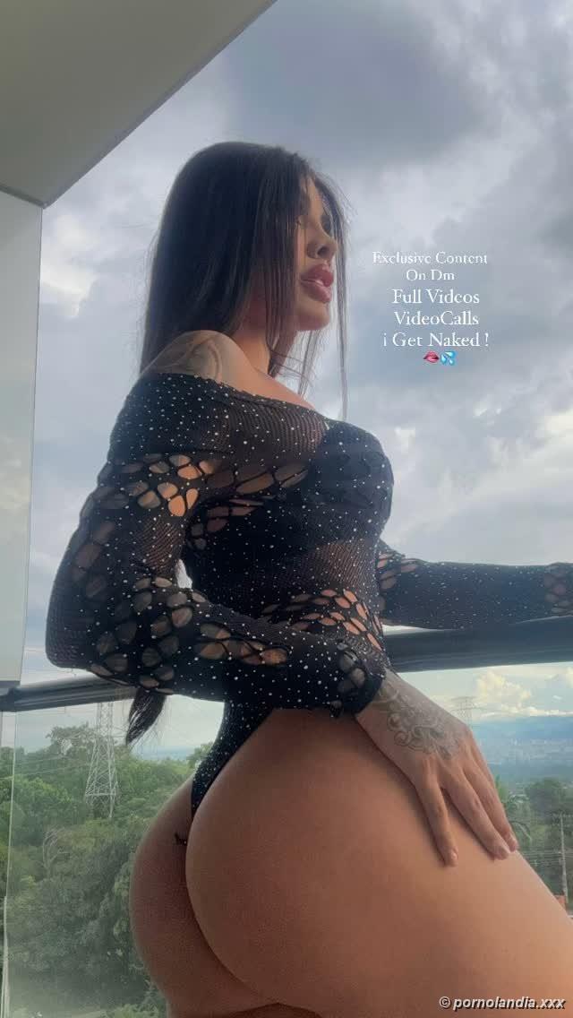 Transexual bien dotado mostrando su gran polla - Foto 247717