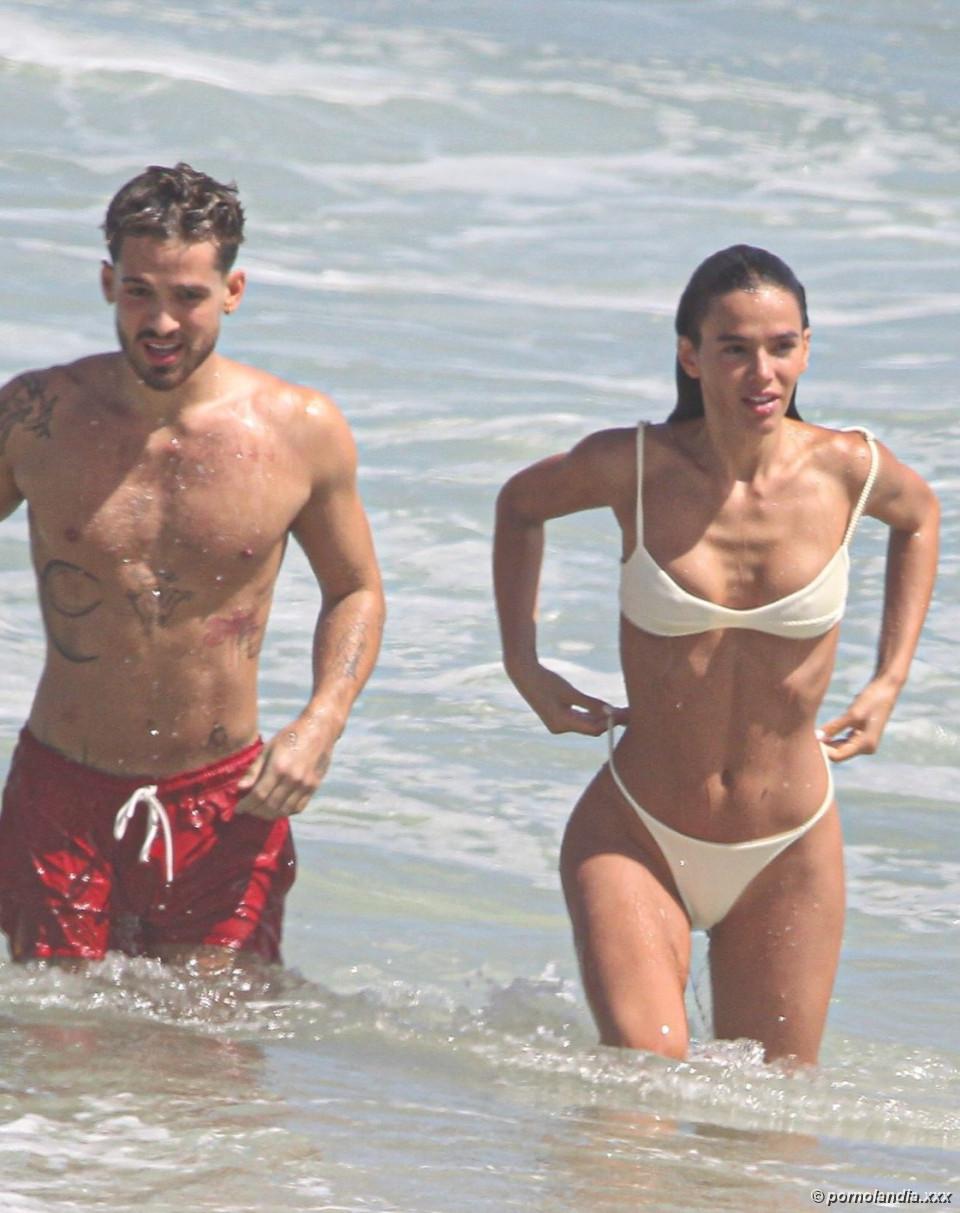 Bruna Marquezine captada en bikini en la playa - Foto 247482