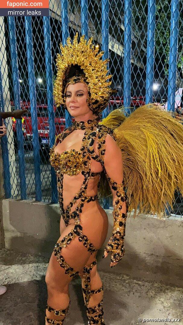 Paolla Oliveira desnuda en sensuales tomas y poses - Foto 242877