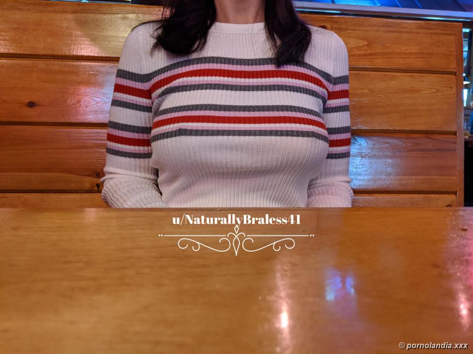 MILF casada se siente cachonda por lucirse - Foto 234593