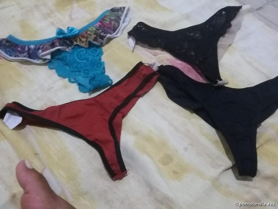 Mi puta mostrando su colección de pantys - Foto 206443
