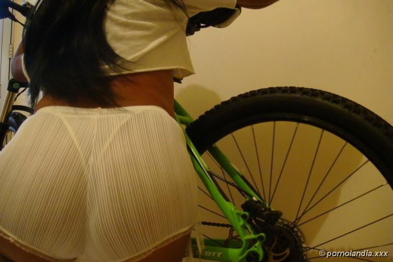 Prima caliente con shorts ajustados - Foto 56906