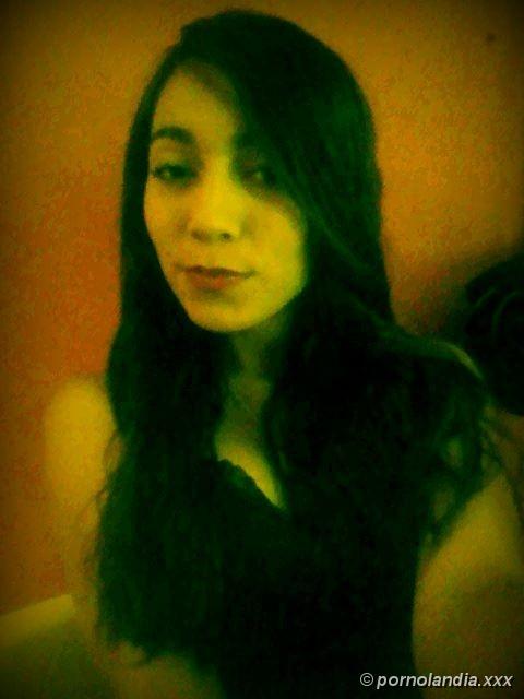 Delicia de 19 años cayó en fotos quejándose - Foto 56744