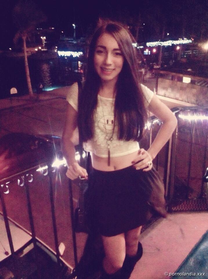 Delicia de 19 años cayó en fotos quejándose - Foto 56753