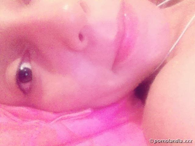 Delicia de 19 años cayó en fotos quejándose - Foto 56760