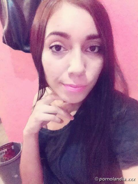 Delicia de 19 años cayó en fotos quejándose - Foto 56762