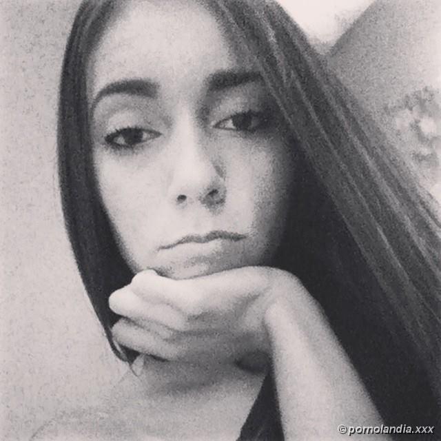 Delicia de 19 años cayó en fotos quejándose - Foto 56765