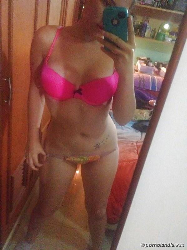 Hermosa y caliente se conectó - Foto 55153