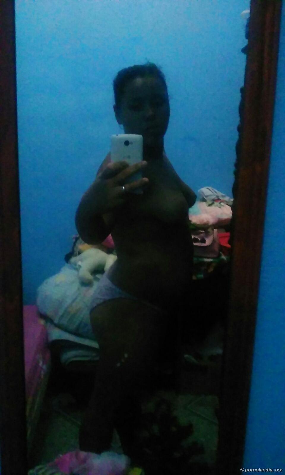 Prima casada traviesa pero le encanta enviar desnudos - Foto 54799