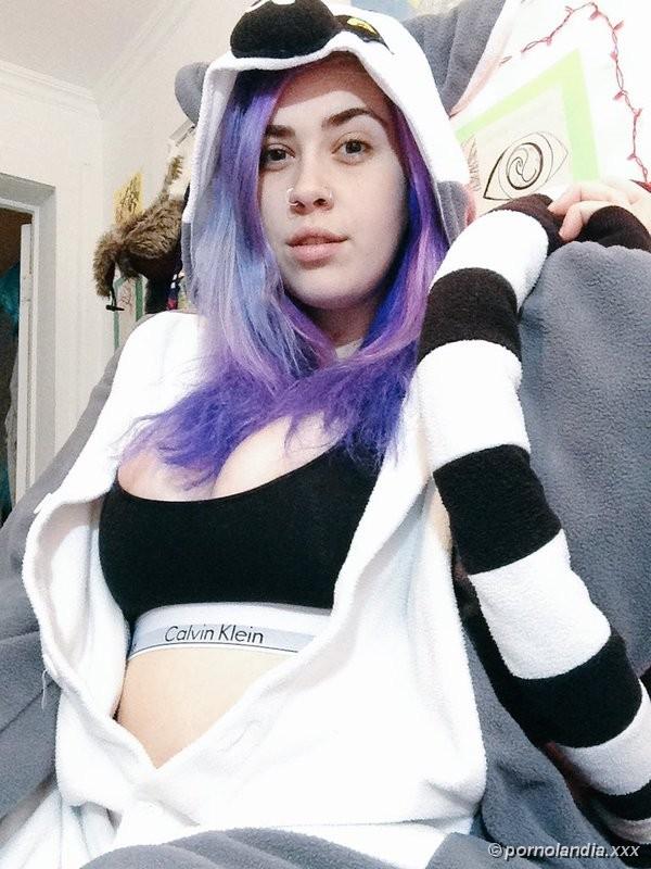 Stoner emo tetona caliente cayó en la red - Foto 26098