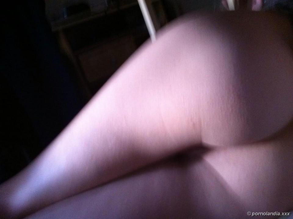 Novinha tomó fotos desnuda y cayó en la red - Foto 25430