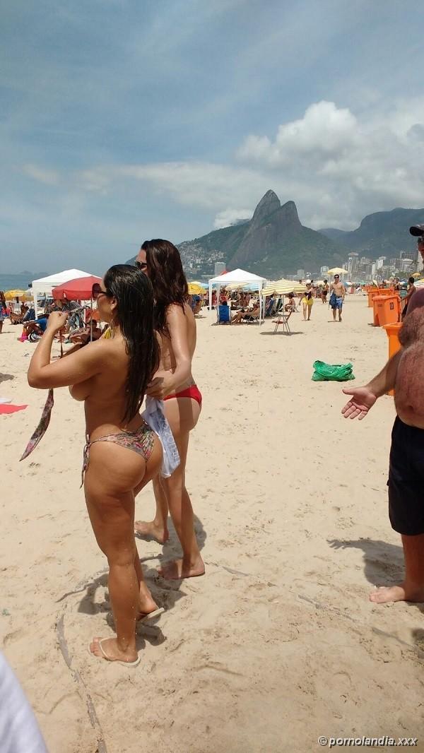 Mujer Melón Desnuda En La Playa De Río De Janeiro - Foto 23321