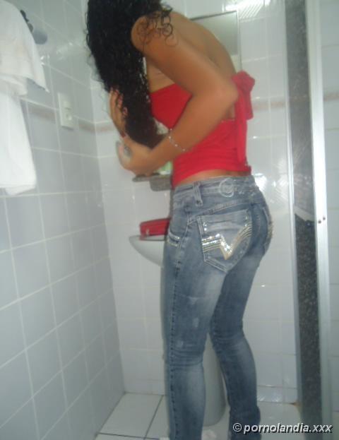 Follando a la caliente hija de la criada - Foto 23269