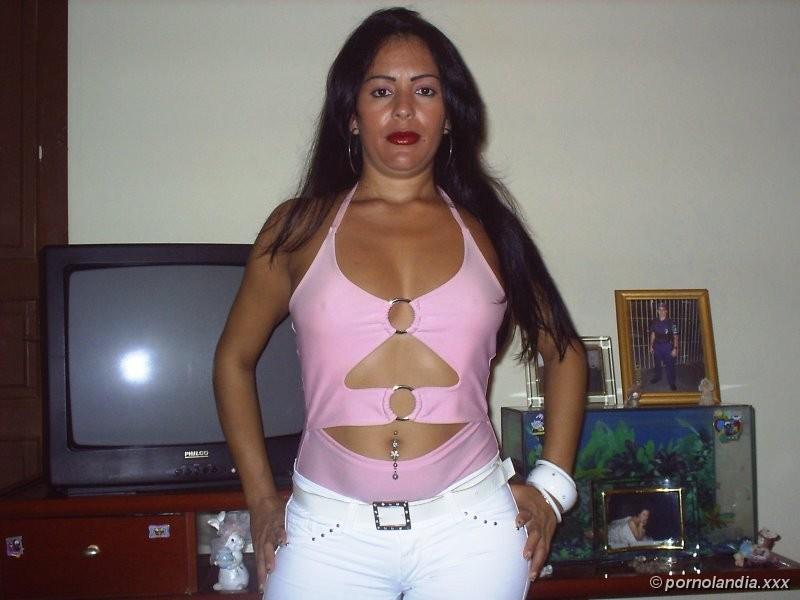 MILF Caliente Con Lencería Sexy Cayó En Casa Fotos - Foto 22469