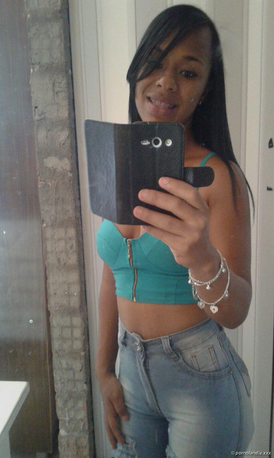 Jeniffer Mulatinha Putinha 19 Años Cayó En Línea - Foto 20284