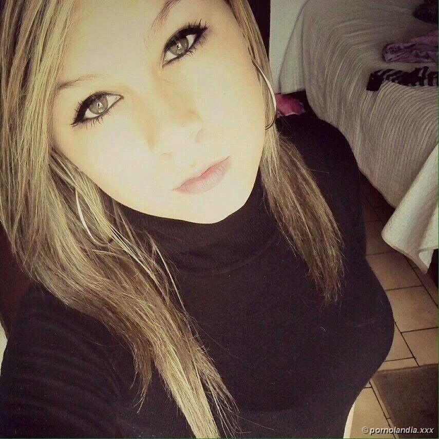 Hermosa joven costarricense cayó desnuda en la red - Foto 19051