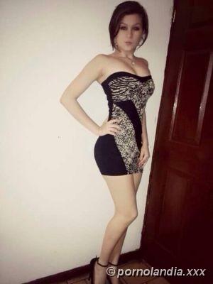 Hermosa joven costarricense cayó desnuda en la red - Foto 19055