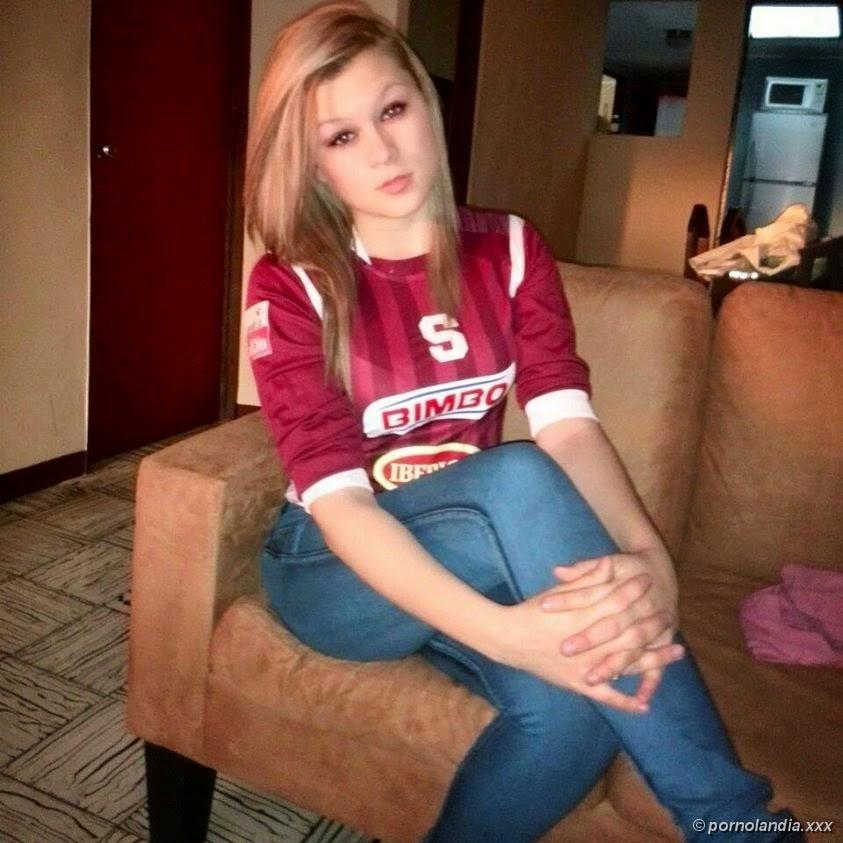 Hermosa joven costarricense cayó desnuda en la red - Foto 19056