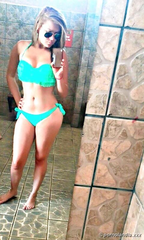 Hermosa joven costarricense cayó desnuda en la red - Foto 19058