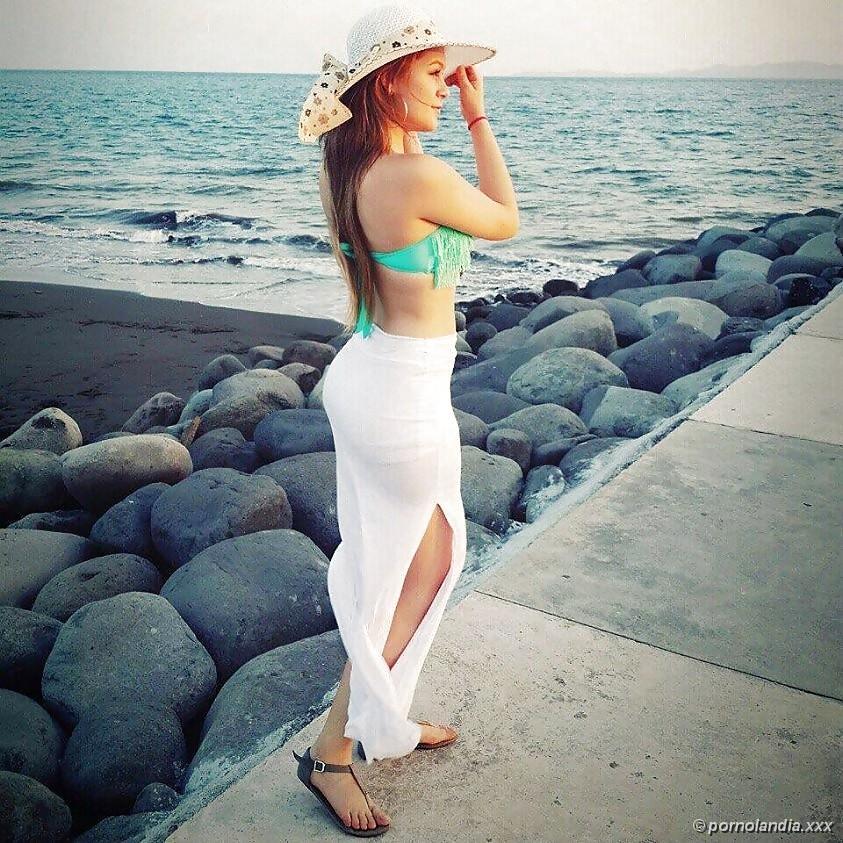 Hermosa joven costarricense cayó desnuda en la red - Foto 19059