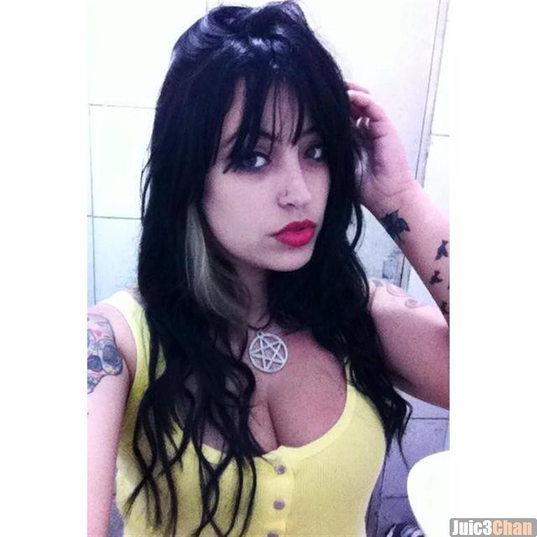 Hermosa emo Andressa con tatuajes se conectó desnuda - Foto 4056