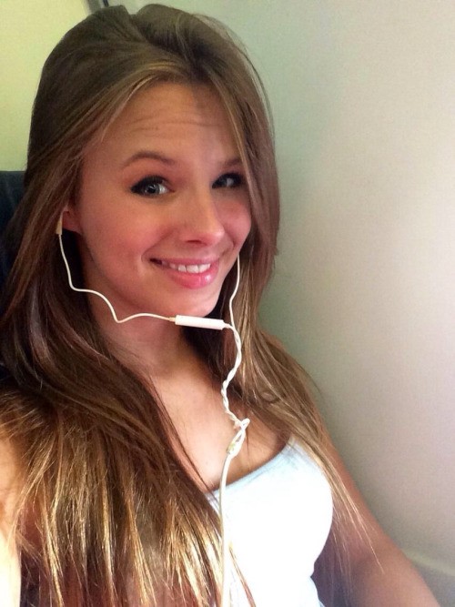 Espectáculo de una rubia caliente desnuda se subió a la red - Foto 8863