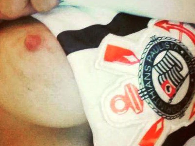 Fan tetona del Corinthians desnuda en fotos amateur - Foto 8112