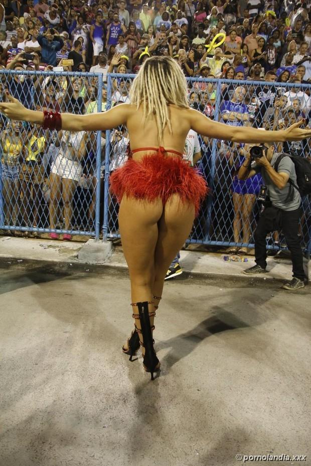 Fotos de Fernanda Lacerda A Mendigata en Carnaval 2016 - Foto 24093
