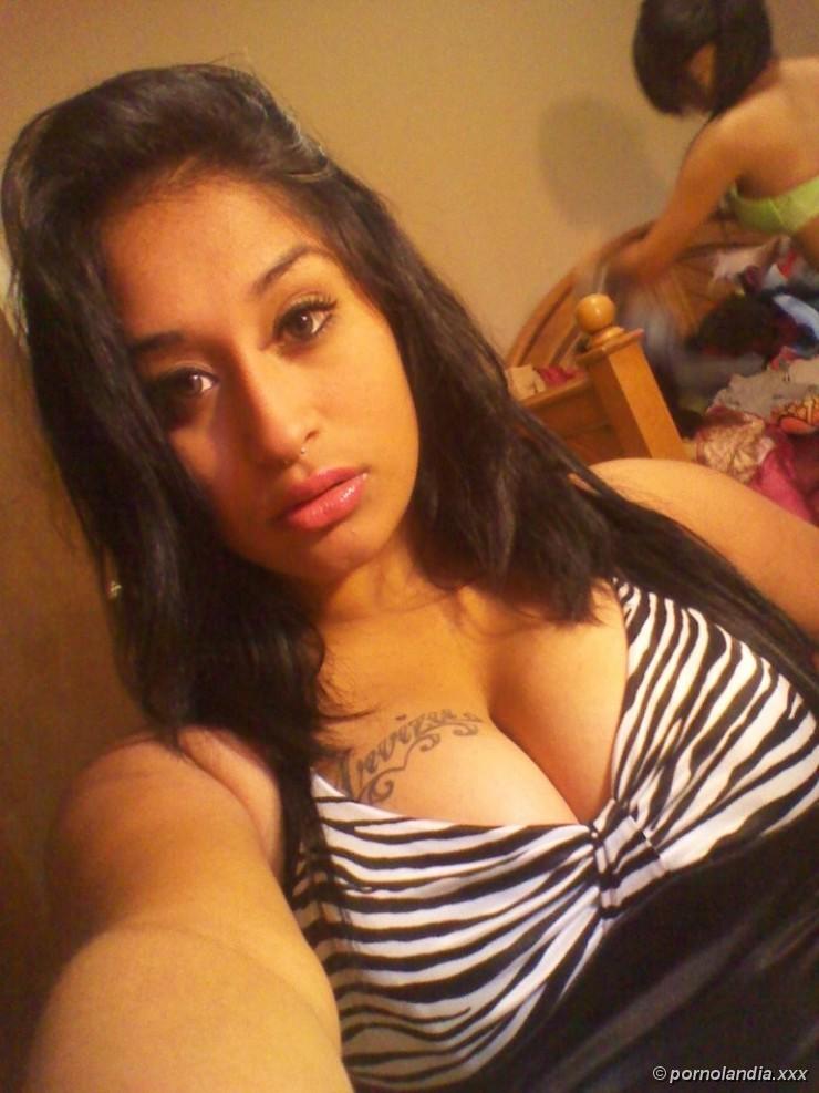 Morena tetona se tomó fotos desnuda - Foto 56984