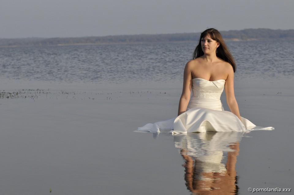 ¡¡¡NI SIQUIERA SE CASA, Y YA SE CONVIERTE EN PUTA!!! - Foto 130942