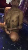Dominicana en cabaña con Chiperos