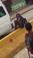 Negra loca y la botella