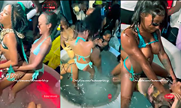 Lesbianas se vuelven locas en una fiesta en la piscina y se lamen el culo